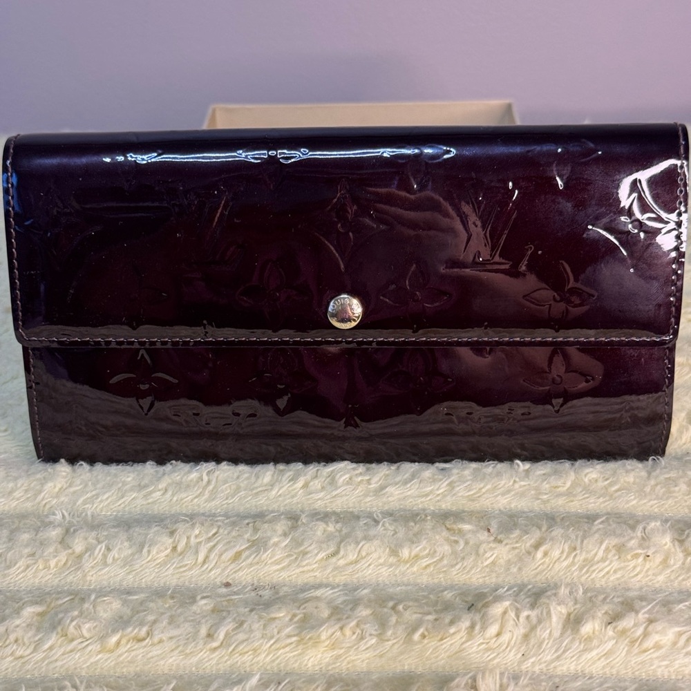 Louis Vuitton Vernis Wallet